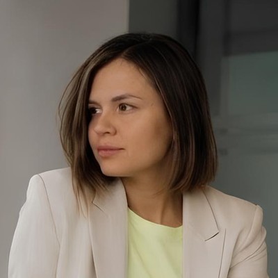 Нина Перелётова